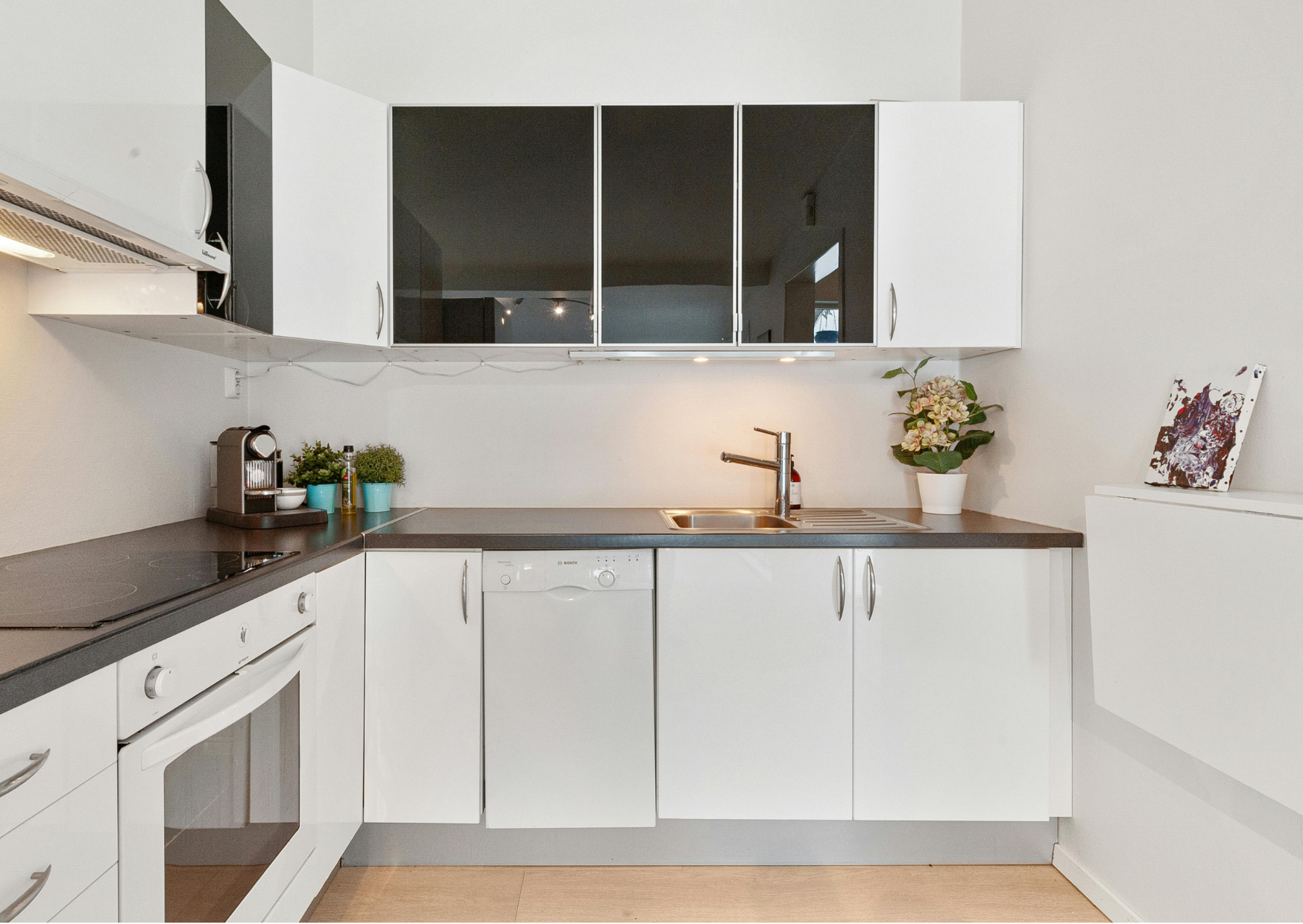 كتل الزجاج - معلم تركيب كتل زجاجية في الكويت